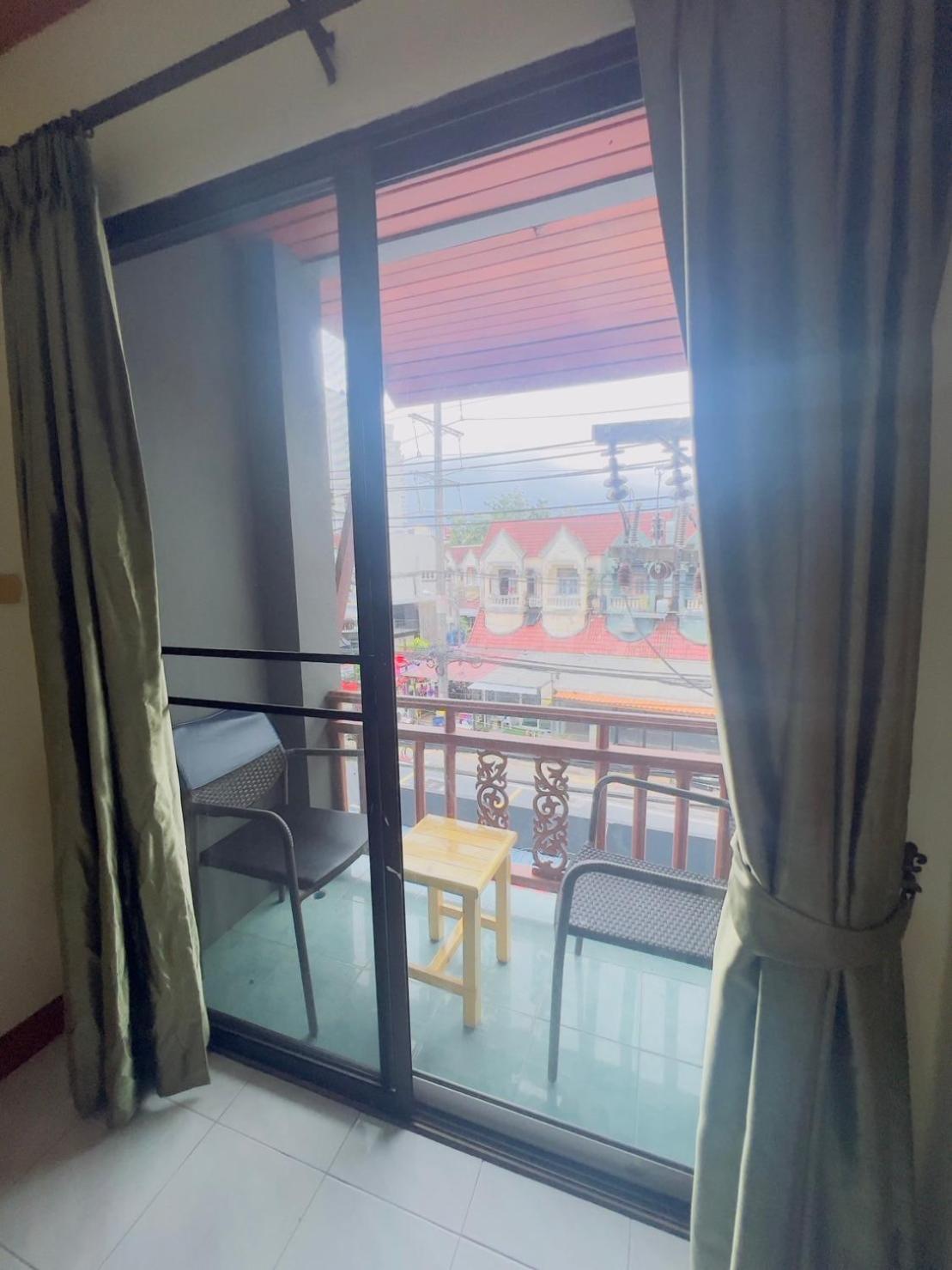 Royal Vista Hotel Patong Exterior photo