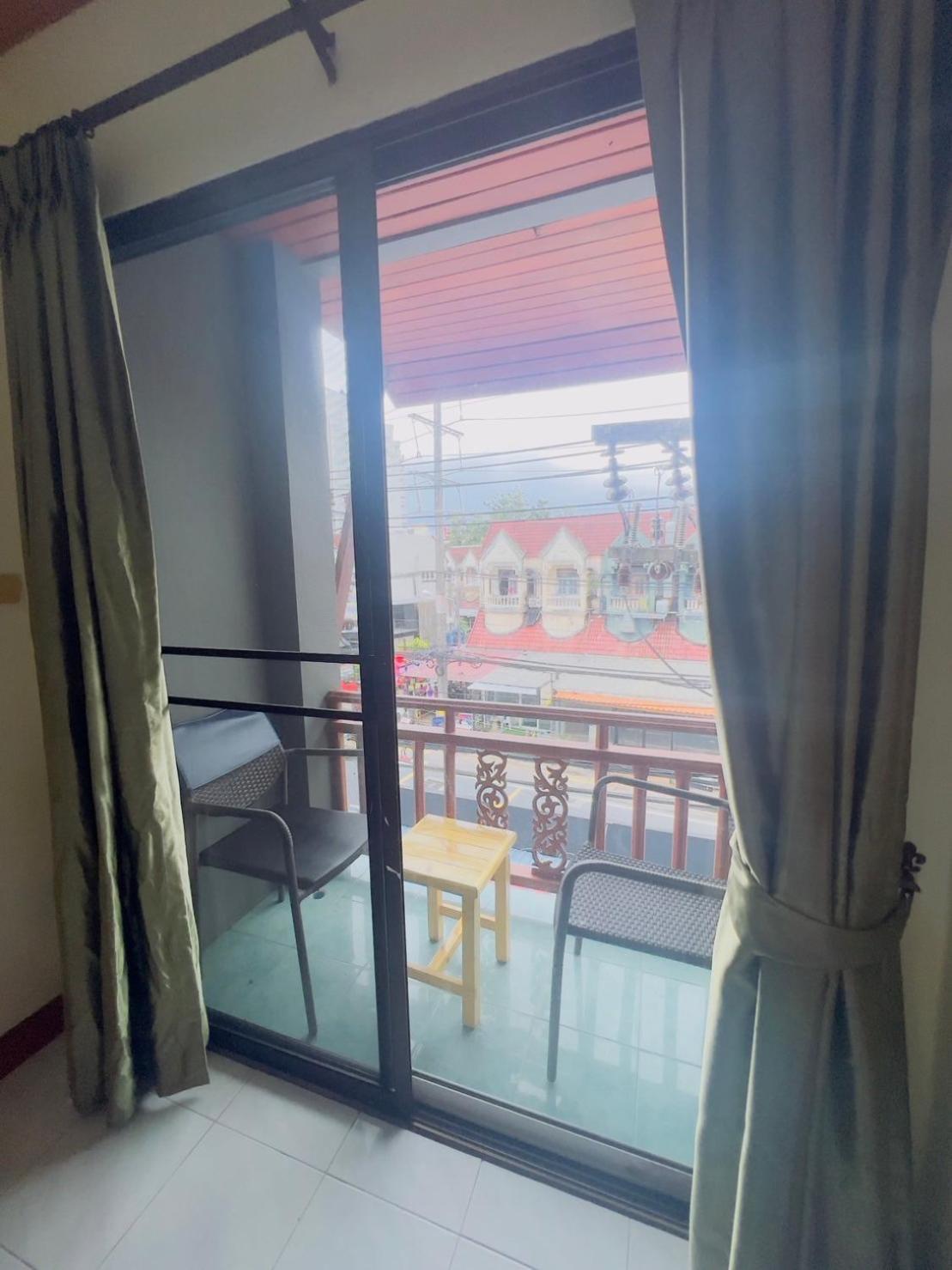 Royal Vista Hotel Patong Exterior photo