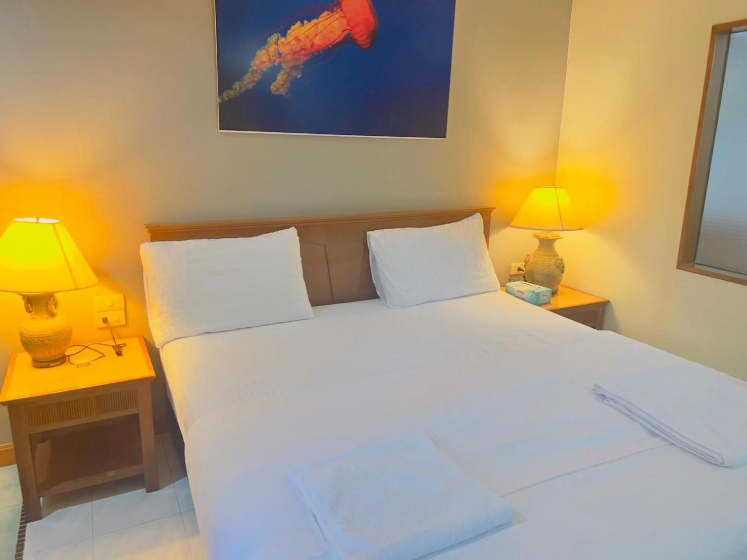Royal Vista Hotel Patong Exterior photo